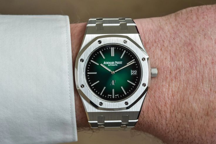 AUDEMARS PIGUET ROYAL OAK JUMBO GREEN
